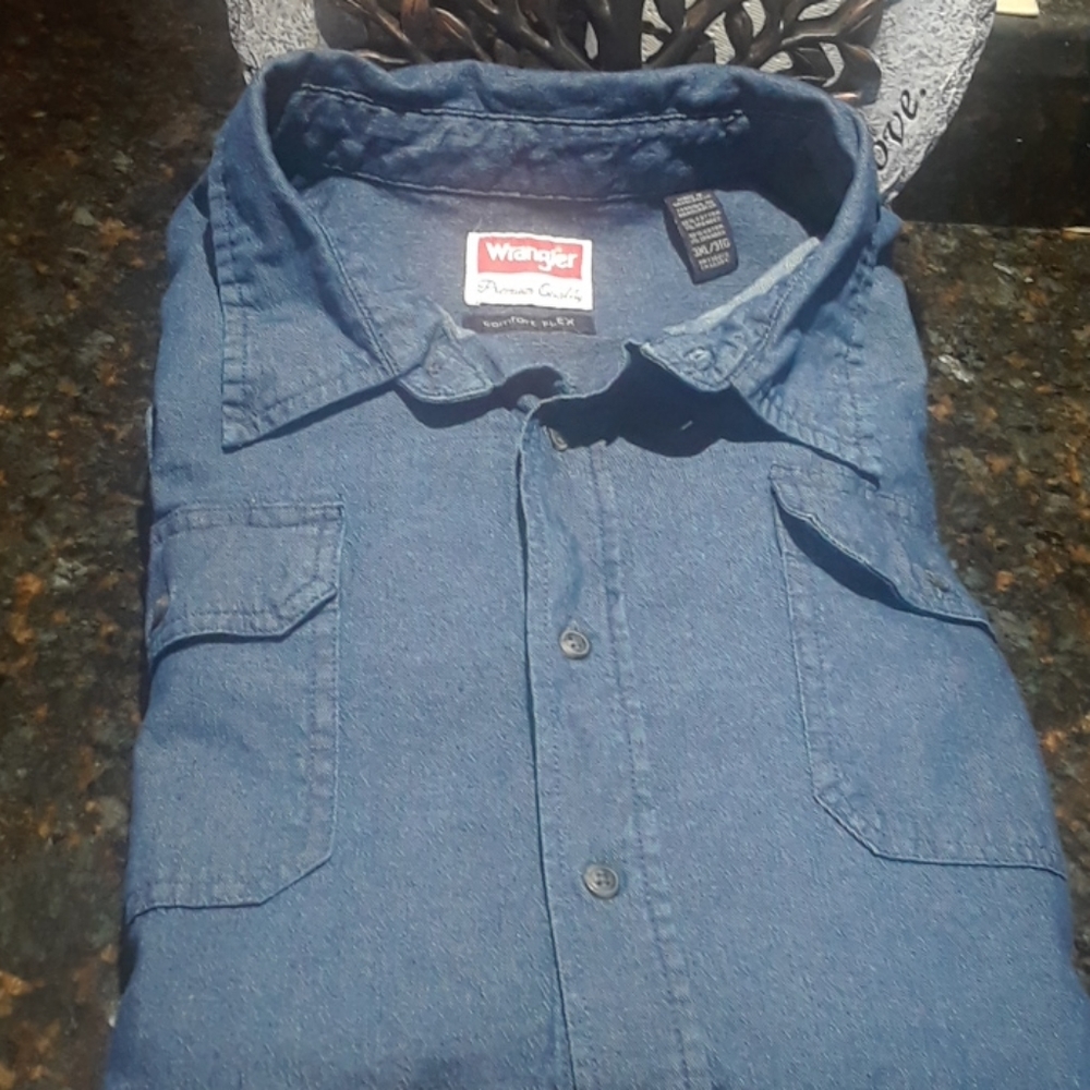 Wrangler comfort FLEX denim 👔 shirt. Size